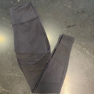SOLD Lululemon Leggings- Full Length Black Size 8